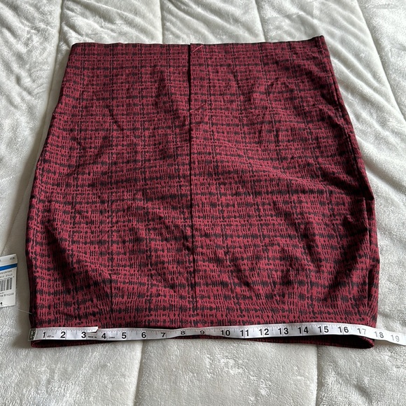 New-89th & Madison-skirt - Picture 4 of 10